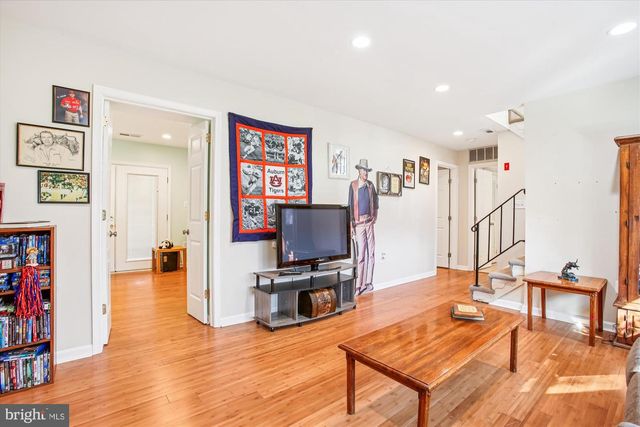 16039 FAIRWAY DR, Dumfries, VA 22025