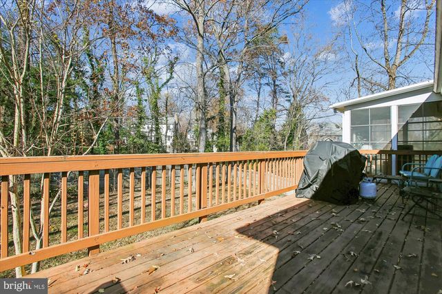 16039 FAIRWAY DR, Dumfries, VA 22025