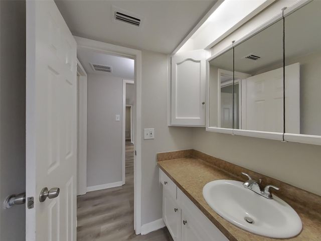 9007 Gauguin Drive, Houston, TX 77088
