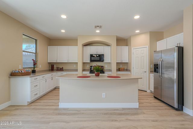 41615 W CHIMAYO Court, Maricopa, AZ 85138
