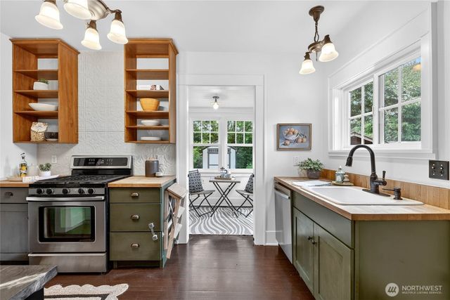 7876 Maple Avenue SE, Snoqualmie, WA 98065