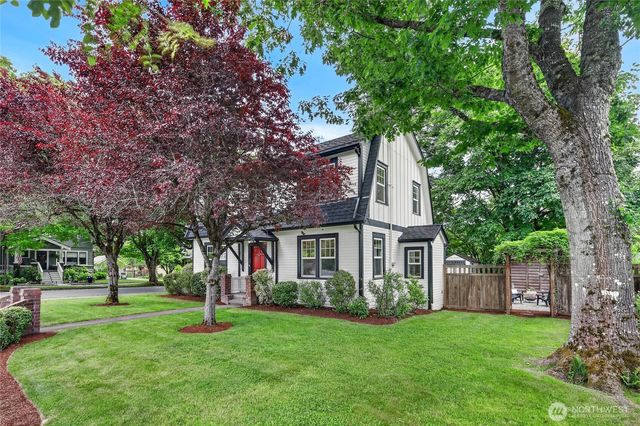7876 Maple Avenue SE, Snoqualmie, WA 98065