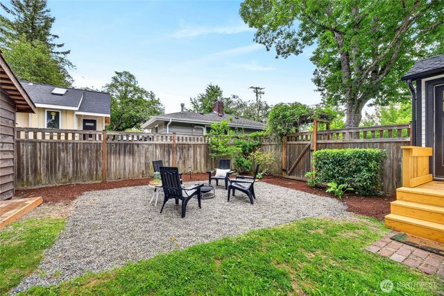 7876 Maple Avenue SE, Snoqualmie, WA 98065