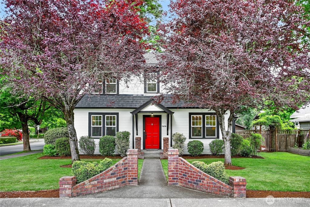 7876 Maple Avenue SE, Snoqualmie, WA 98065