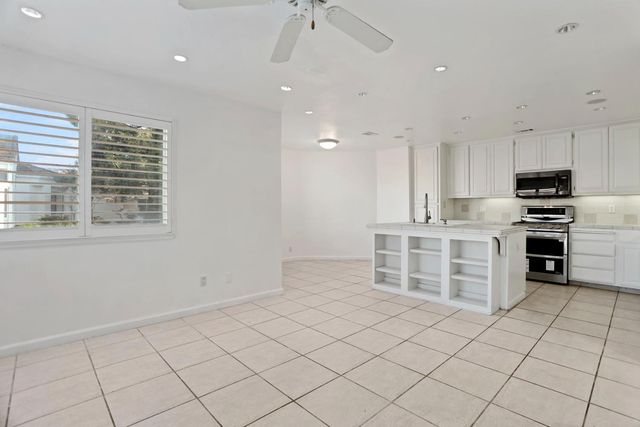 1040 Copper Park Ln, Modesto, CA 95355