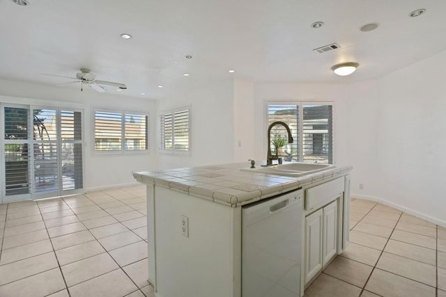 1040 Copper Park Ln, Modesto, CA 95355