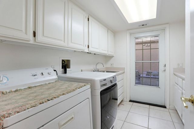 1040 Copper Park Ln, Modesto, CA 95355