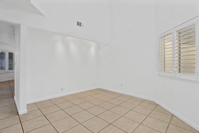 1040 Copper Park Ln, Modesto, CA 95355