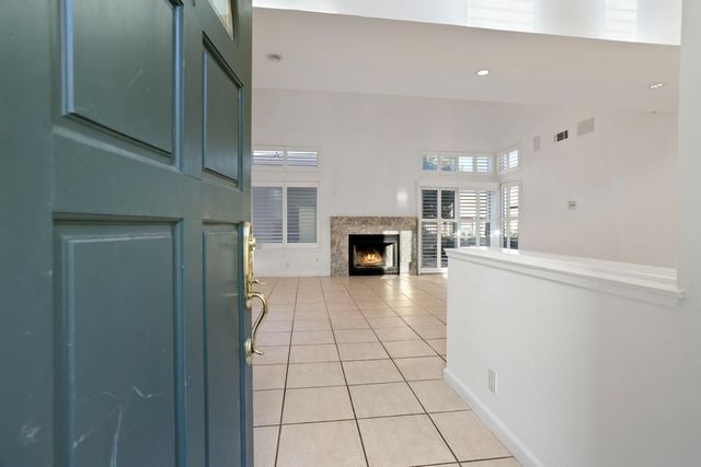 1040 Copper Park Ln, Modesto, CA 95355