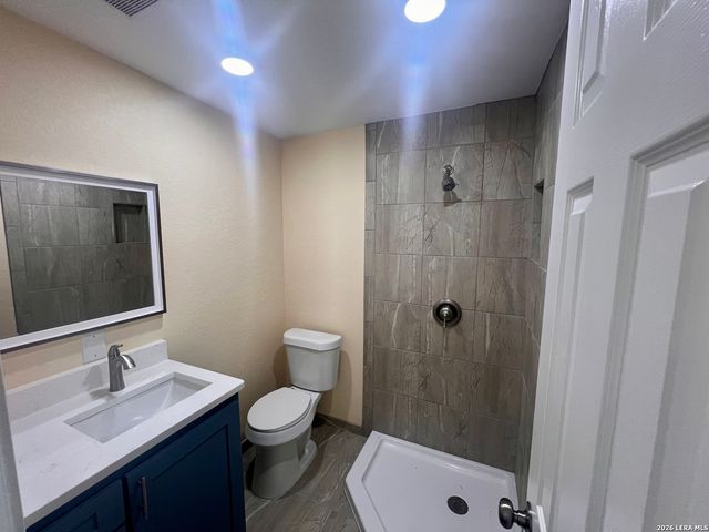 38 Carlota, San Antonio, TX 78228