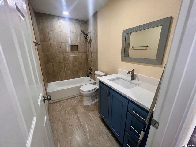 38 Carlota, San Antonio, TX 78228