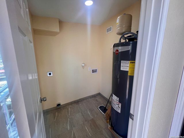 38 Carlota, San Antonio, TX 78228