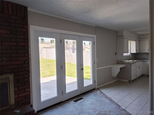 5656 S 89th East Avenue, Tulsa, OK 74145