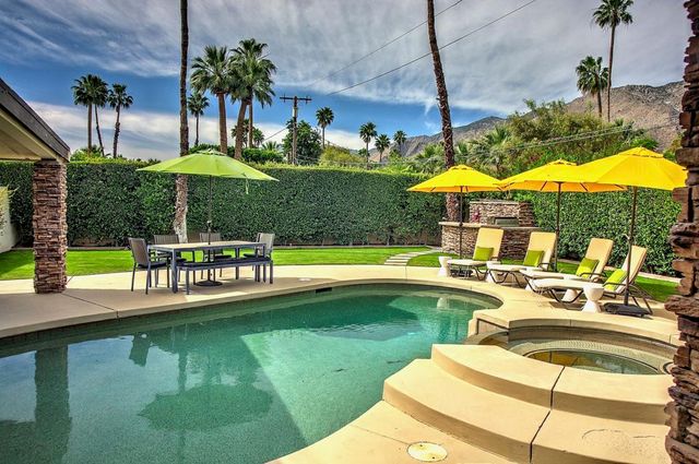 1443 N Vaquero Road, Palm Springs, CA 92262