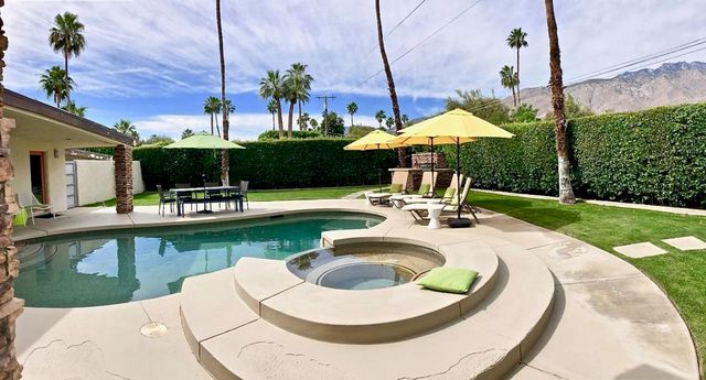 1443 N Vaquero Road, Palm Springs, CA 92262