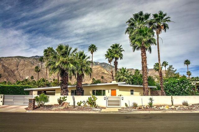 1443 N Vaquero Road, Palm Springs, CA 92262