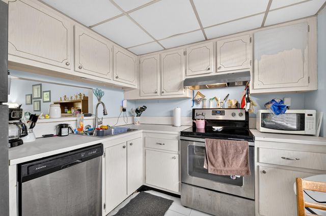 2600 NW 49th Avenue 410, Lauderdale Lakes, FL 33313