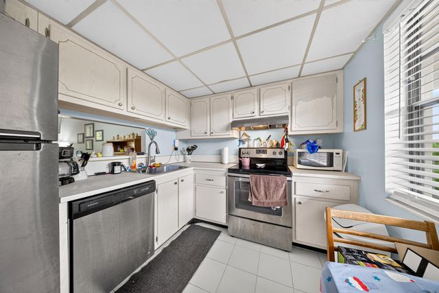 2600 NW 49th Avenue 410, Lauderdale Lakes, FL 33313