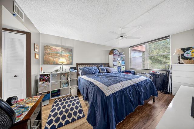 2600 NW 49th Avenue 410, Lauderdale Lakes, FL 33313