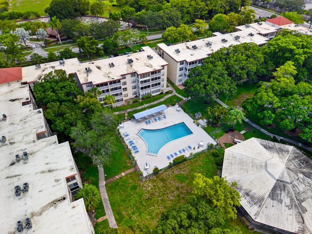 2600 NW 49th Avenue 410, Lauderdale Lakes, FL 33313