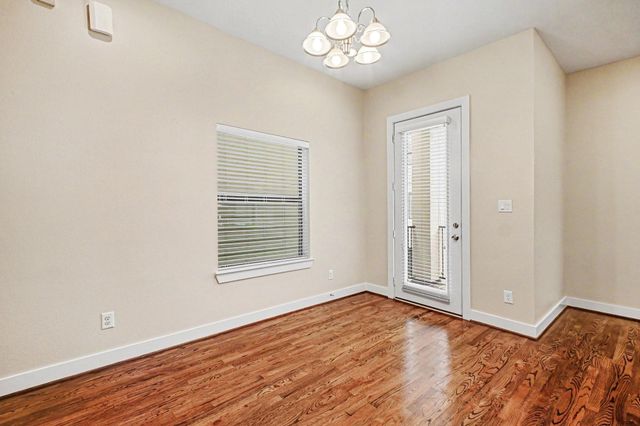 1023 Green Kensington Drive, Houston, TX 77008