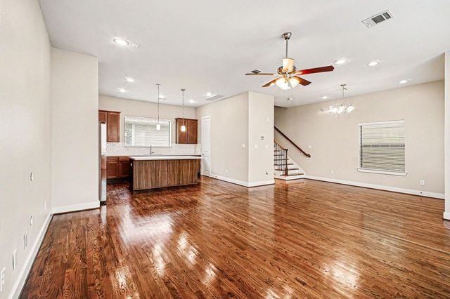1023 Green Kensington Drive, Houston, TX 77008