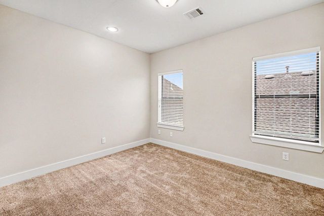 1023 Green Kensington Drive, Houston, TX 77008