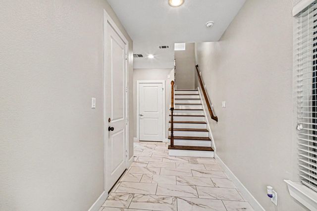 1023 Green Kensington Drive, Houston, TX 77008