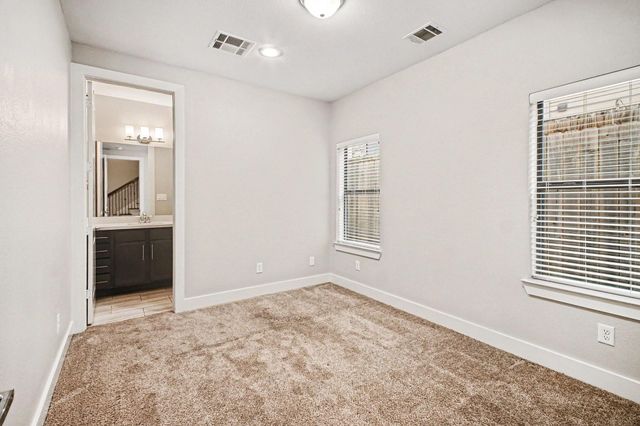 1023 Green Kensington Drive, Houston, TX 77008