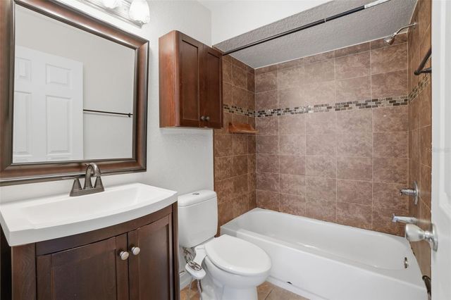 2402 NORTHLAKE DRIVE 2402, Sanford, FL 32773