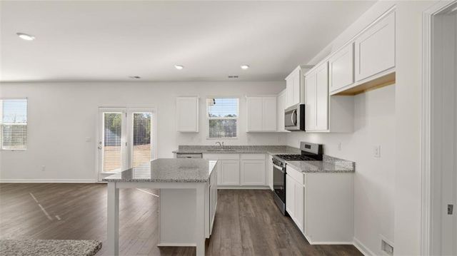 65 Weymouth Drive, Locust Grove, GA 30248