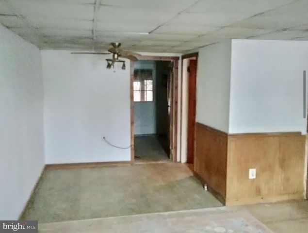 302 JERSEY AVE, Gloucester City, NJ 08030