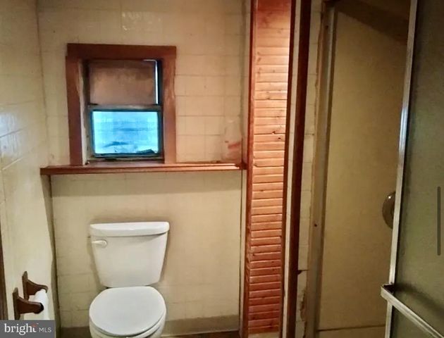 302 JERSEY AVE, Gloucester City, NJ 08030