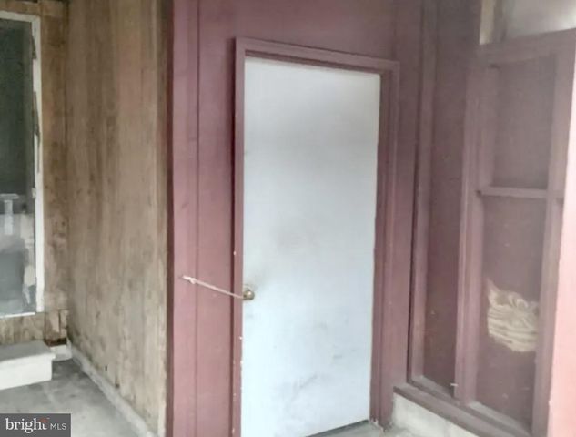 302 JERSEY AVE, Gloucester City, NJ 08030