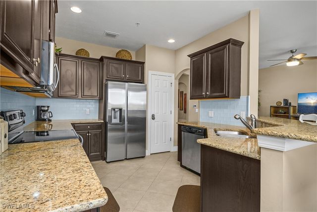 9064 Siesta Bay DR 5-102, Naples, FL 34120