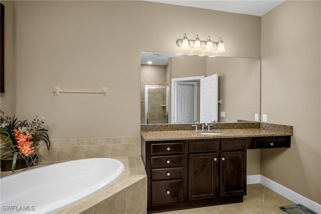 9064 Siesta Bay DR 5-102, Naples, FL 34120