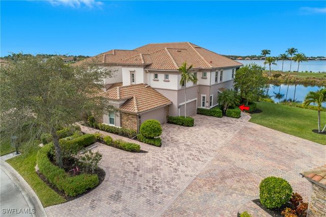 9064 Siesta Bay DR 5-102, Naples, FL 34120