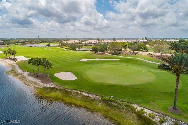 9064 Siesta Bay DR 5-102, Naples, FL 34120