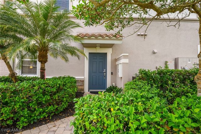 9064 Siesta Bay DR 5-102, Naples, FL 34120