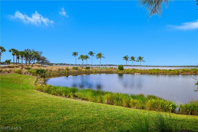9064 Siesta Bay DR 5-102, Naples, FL 34120