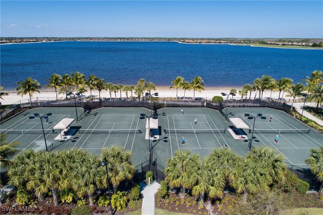 9064 Siesta Bay DR 5-102, Naples, FL 34120