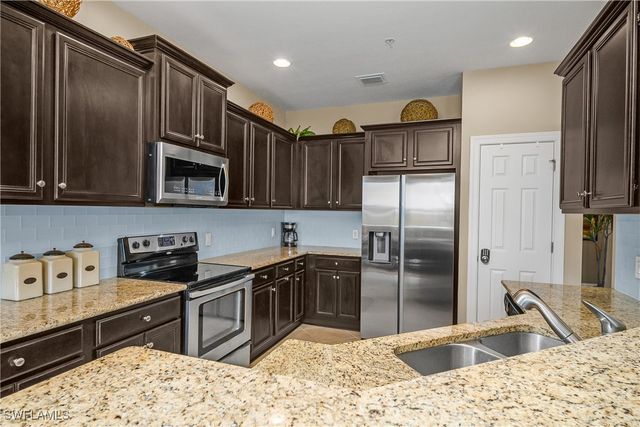 9064 Siesta Bay DR 5-102, Naples, FL 34120