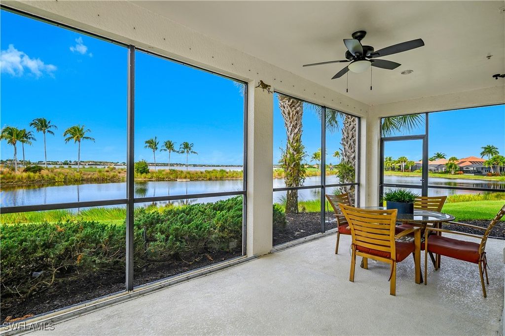 9064 Siesta Bay DR 5-102, Naples, FL 34120