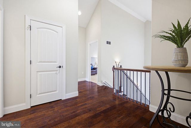 54 CIRCLE ROCK DR, Ephrata, PA 17522