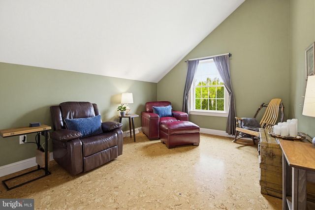 54 CIRCLE ROCK DR, Ephrata, PA 17522
