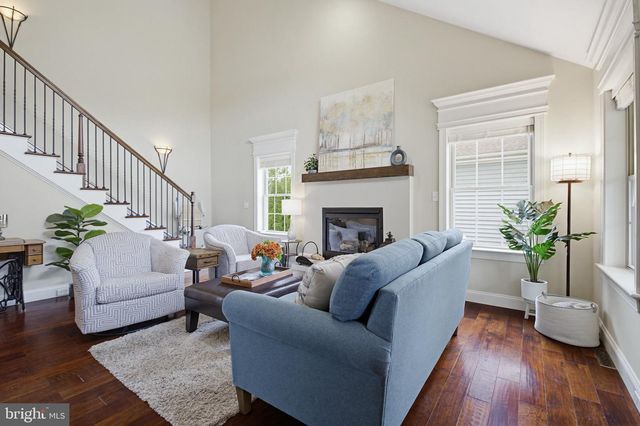 54 CIRCLE ROCK DR, Ephrata, PA 17522