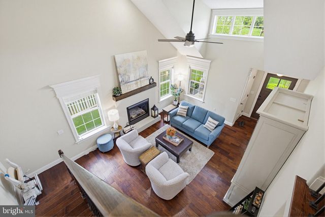 54 CIRCLE ROCK DR, Ephrata, PA 17522