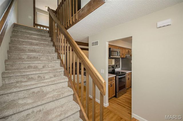272 Cedar Grove Drive B, St Charles, MO 63304
