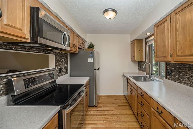 272 Cedar Grove Drive B, St Charles, MO 63304