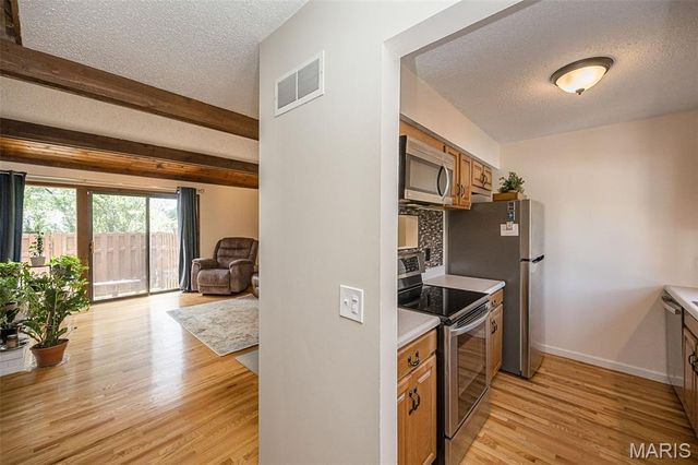 272 Cedar Grove Drive B, St Charles, MO 63304